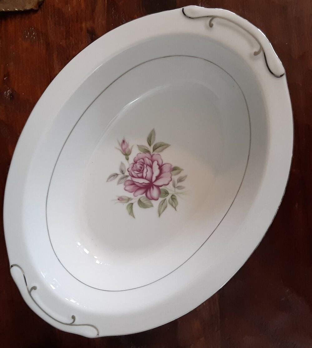 Vintage Amway Brittany Rose Serving Bowl cottage delicate charming
